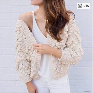 Chicwish Popcorn Detail  Cream Knit Sweater/Cardigan Size 22.5" Ptp(L)
